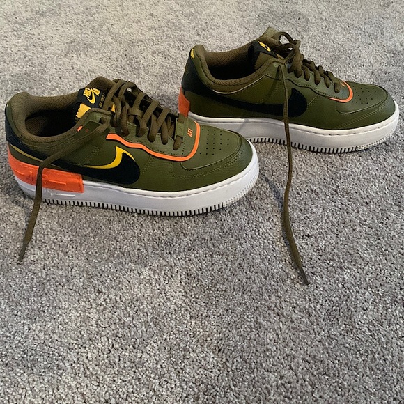Nike Shoes - Size 7 W Nike Air Force One ‘20 DC 1876-300